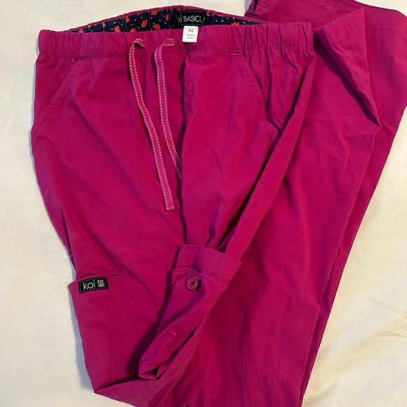 Koi Scrubs - Picture 3 of 3